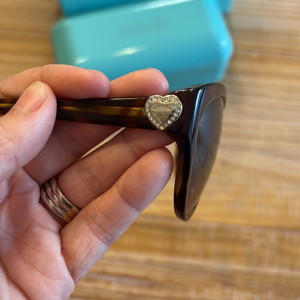 Women’s Tiffany & Co. cat eye sunglasses - Picture 6 of 11